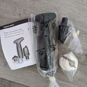 TUPPERWARE Wine Accessories Set - NEW